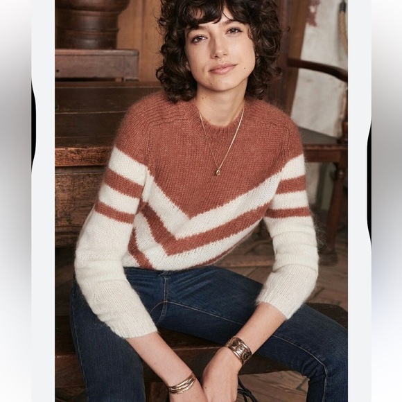 Sezane Joy Brown and White Chevron Sweater - Picture 4 of 10